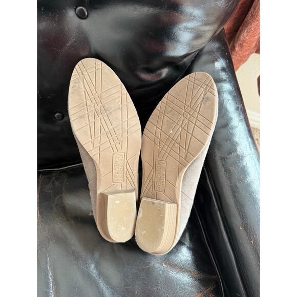Kenneth Cole Reaction Women’s Size 6.5 Taupe Suede Ankle Booties Low Heel‎ - Picture 3 of 6